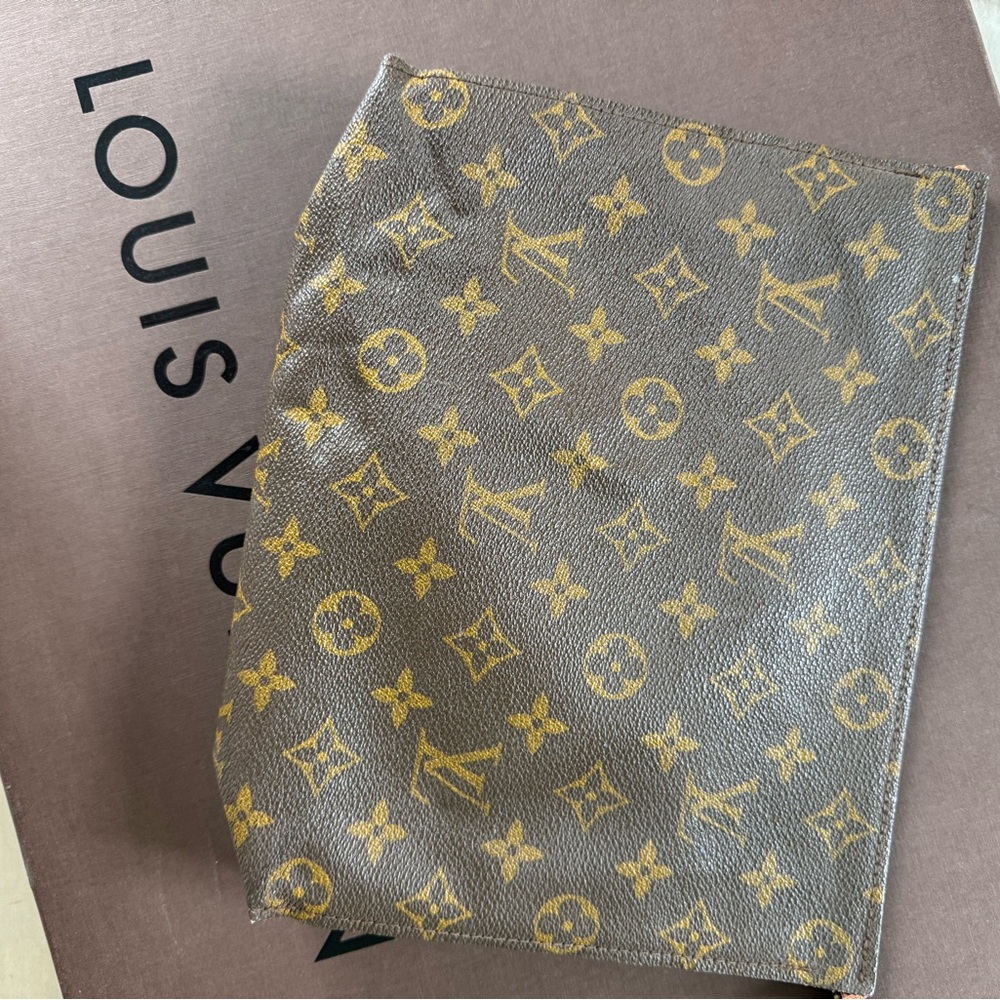 Louis Vuitton Vintage Toiletry Bag with Iconic Monogram - Needs Repair & Restore - Picture 3 of 6